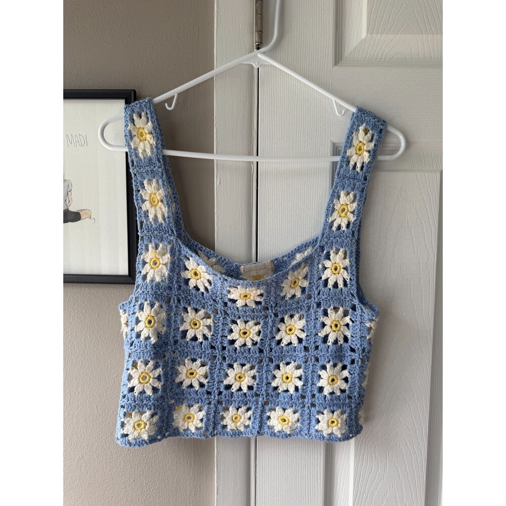 Crochet Daisy Cropped Tank Top
